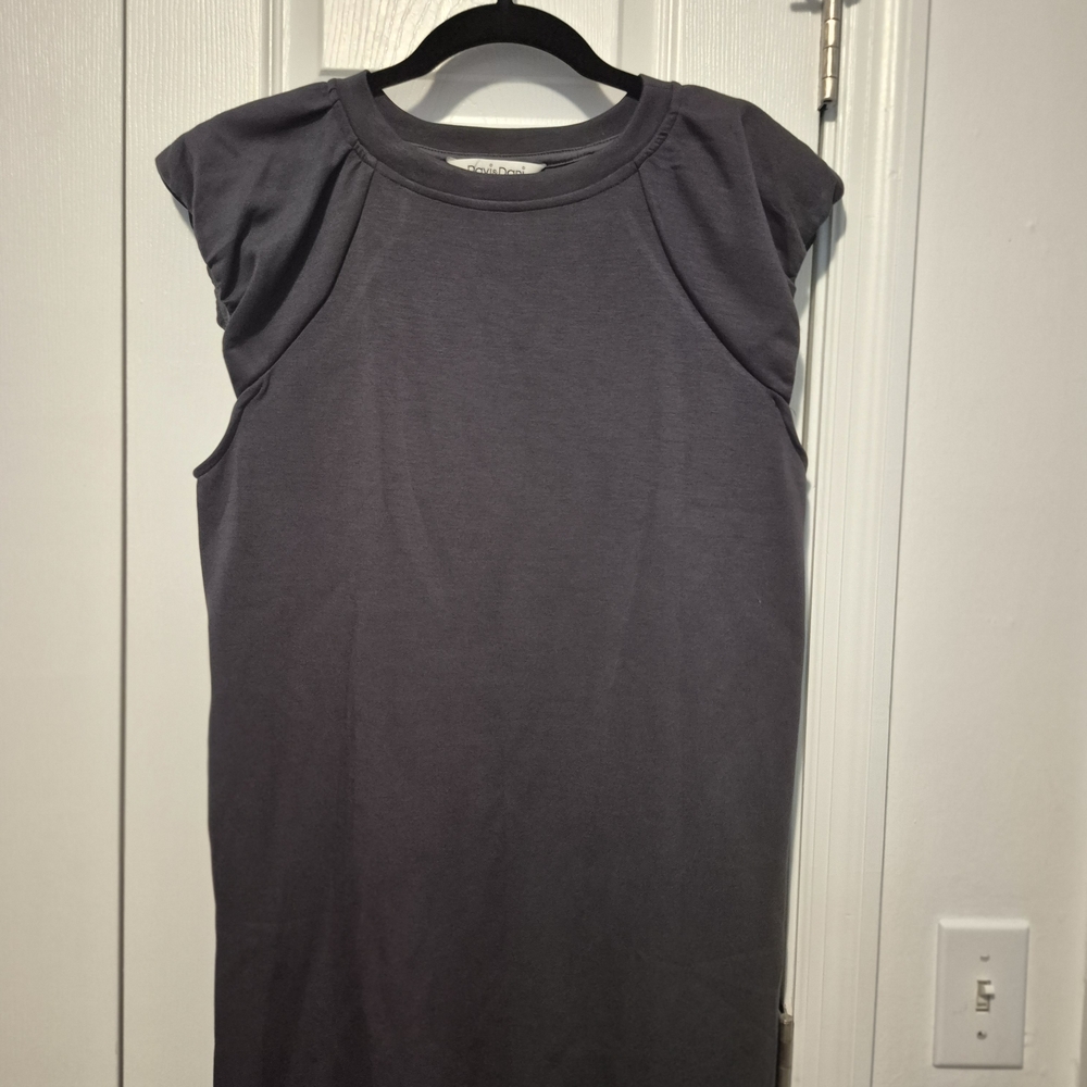 DAVI & DANI Charcoal Gray Cap Sleeve Sheath Dress